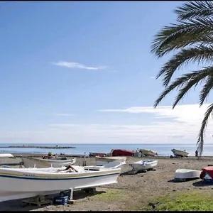  Apartamento Water Front Beach Apt A